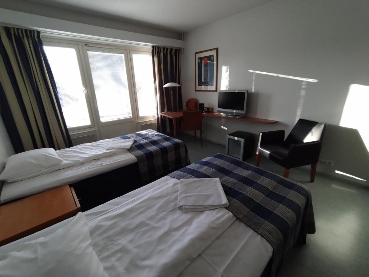 West Side Hotel Турку Экстерьер фото